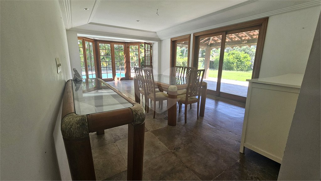 Casa em condomínio à venda com 5 quartos, sendo 3 suítes, em Barra da Tijuca, Rio de Janeiro, RJ