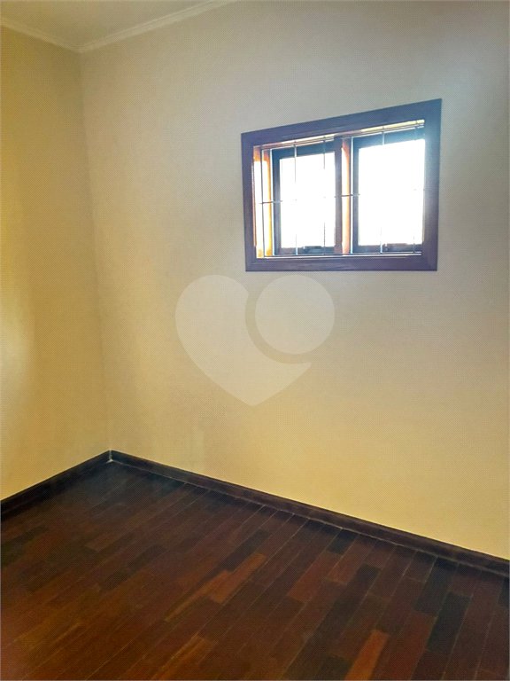 Sobrado para alugar com 4 quartos, sendo 2 suítes,  no Centro, Três Lagoas, MS