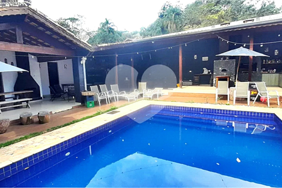 Casa à venda com 4 suítes no condomínio Sausalito, Mairiporã - SP