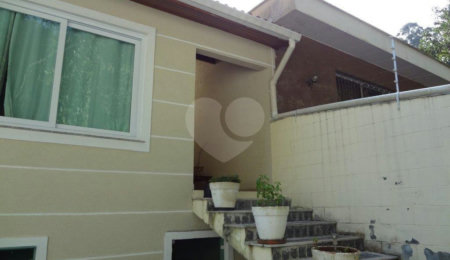 Casa Térrea à venda com 3 quartos, sendo 1 suíte,  em Vila Irmãos Arnoni, São Paulo, SP