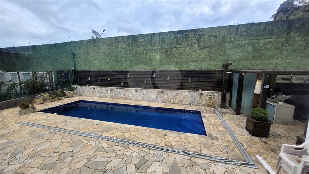 Casa à venda com 4 suítes no condomínio Jardim da Montanha I, Mairiporã - SP