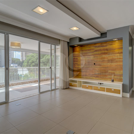 Apartamento à venda com 4 quartos, sendo 3 suítes, em Alto da Boa Vista, São Paulo, SP