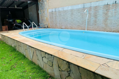 Casa à venda com 4 quartos, sendo 3 suítes, no condomínio Morada da Serra Residencial, Rio de Janeiro - RJ