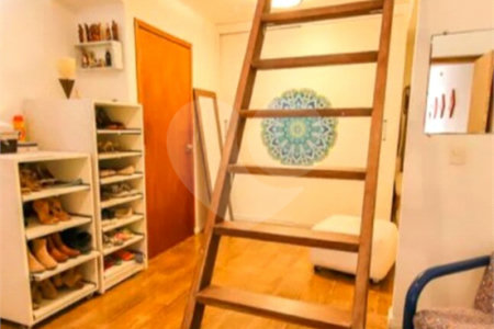 Sobrado à venda com 3 quartos, sendo 1 suíte,  em Jardim Aeroporto, São Paulo, SP
