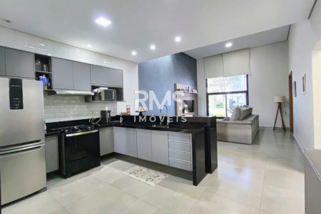 Casa à venda com 3 quartos, sendo 1 suíte, no condomínio Residencial Mont Blanc, Itu - SP