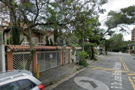 Terreno à venda com 20 quartos, sendo 10 suítes,  em Vila Sônia, São Paulo, SP