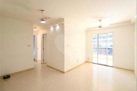 Apartamento à venda ou para alugar com 3 quartos, sendo 1 suíte,  em Vila Andrade, São Paulo, SP