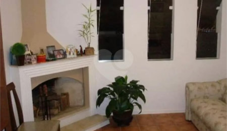 Sobrado à venda com 5 quartos, sendo 1 suíte,  em Jardim Virginia Bianca, São Paulo, SP