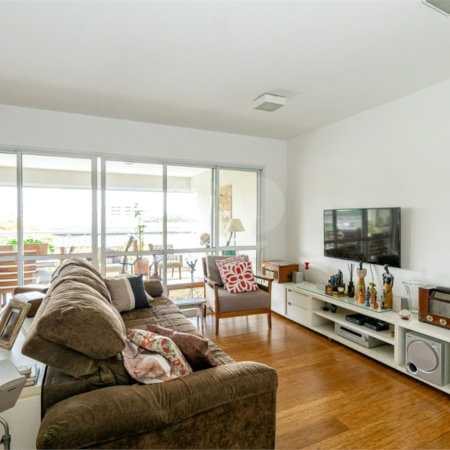 Apartamento à venda com 3 suítes em Santo Amaro, São Paulo, SP