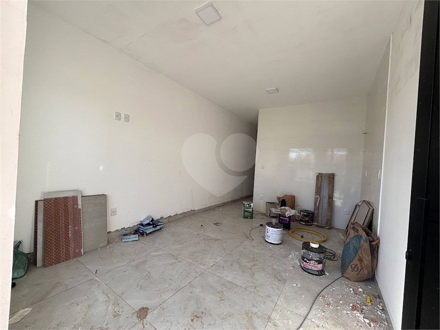 Casa de Vila à venda com 2 quartos em Jardim Santa Marta, Sorocaba, SP