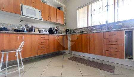 Casa à venda ou para alugar com 4 quartos, sendo 3 suítes, em Jardim Vivan, São Paulo, SP