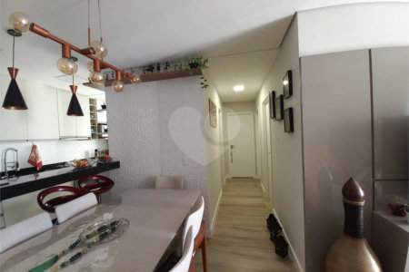 Apartamento à venda com 2 quartos, sendo 1 suíte,  em Jardim São Pedro, Mogi das Cruzes, SP