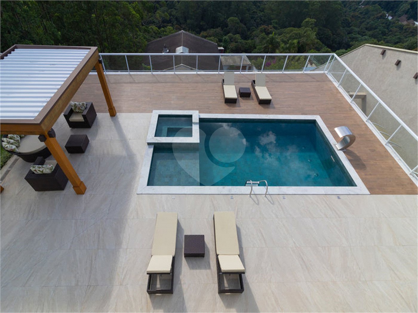 Casa à venda com 3 suítes no condomínio Parque Imperial da Cantareira, Mairiporã - SP