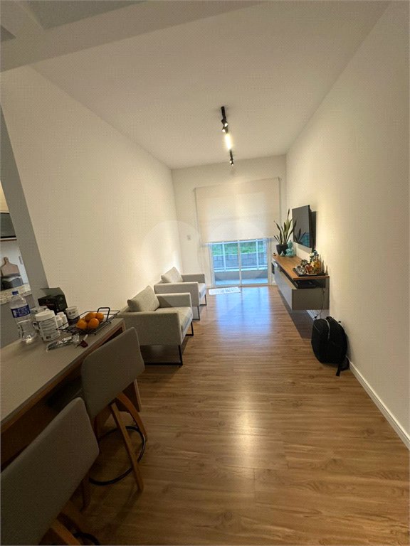Apartamento à venda com 2 quartos, sendo 1 suíte, em Bairro do Cambará, São Roque, SP