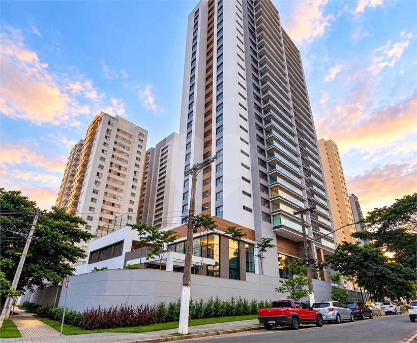 Apartamento de alto padrão com 108 m², 3 dormitórios, 1 suíte, varanda gourmet, planejados, lazer completo e próximo ao Metrô Alto do Ipiranga.