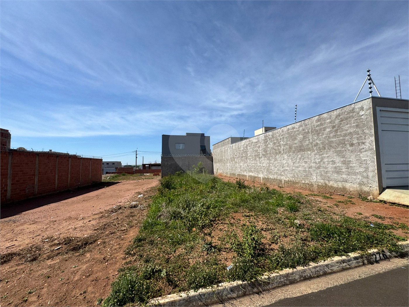 Terreno com 168m2, á venda, em Ibaté.
