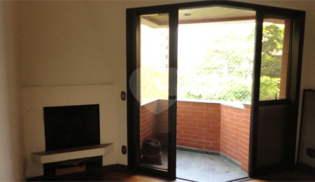 Apartamento à venda com 3 quartos, sendo 1 suíte,  em Jardim Sul, São Paulo, SP