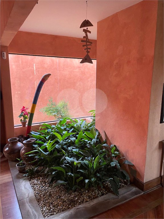 Casa à venda ou para alugar com 4 quartos, sendo 3 suítes, em Jardim Leonor, São Paulo, SP