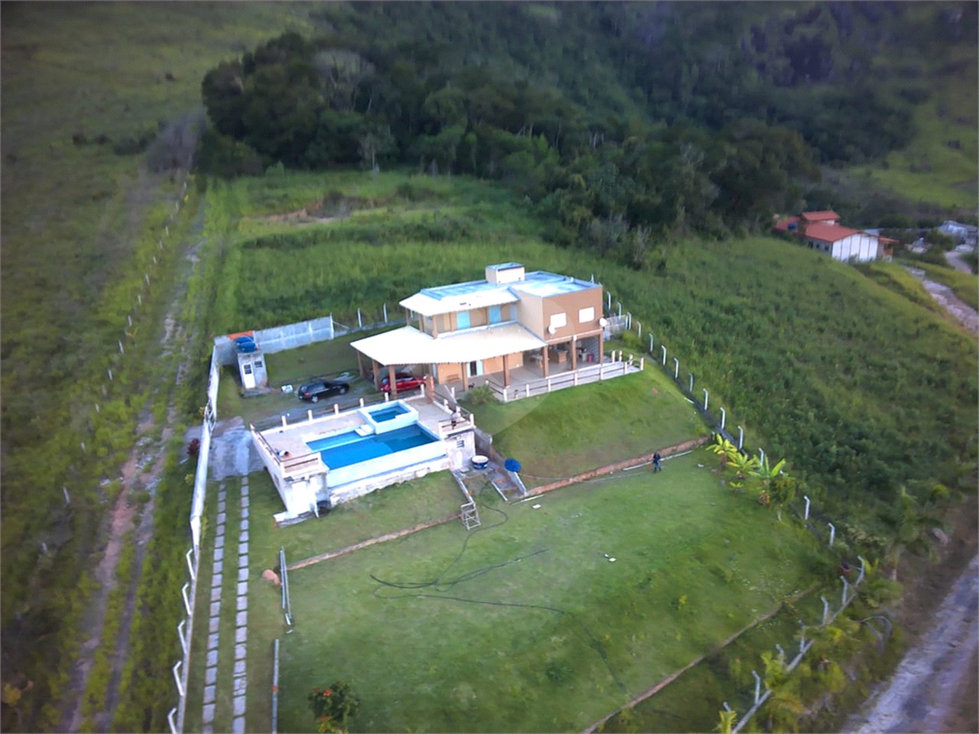 Chácara à venda com 3 quartos, sendo 1 suíte,  em Botujuru, Mogi das Cruzes, SP