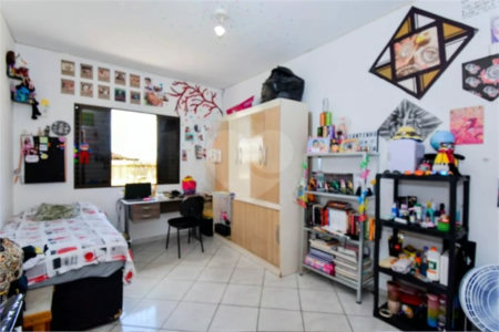 Casa à venda com 3 quartos, sendo 1 suíte,  em Jardim Aida, Guarulhos, SP