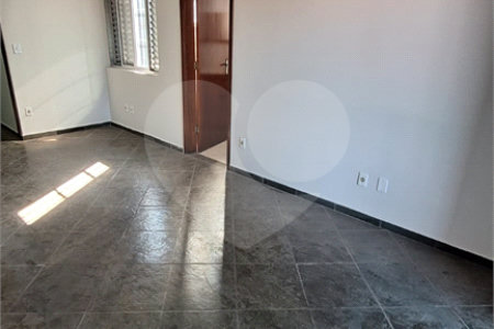 Sobrado à venda com 2 suítes em Jardim Itamaracá, Indaiatuba, SP