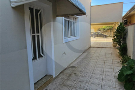Sobrado à venda com 3 quartos, sendo 2 suítes, em Jardim Rossignatti, Indaiatuba, SP