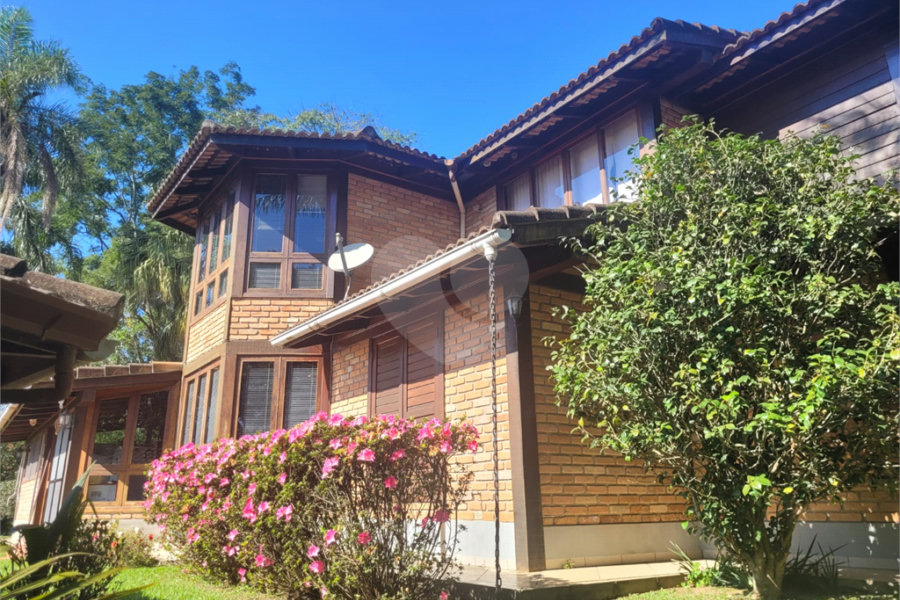 Casa à venda com 4 suítes no condomínio Sausalito, Mairiporã - SP