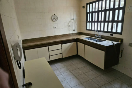 Sobrado à venda com 3 quartos, sendo 1 suíte, em Cidade Monções, São Paulo, SP