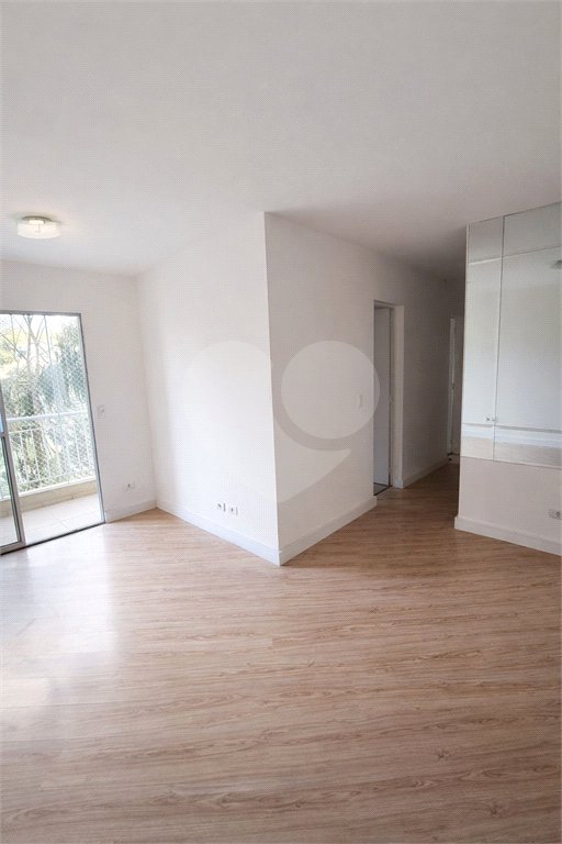 Apartamento à venda com 3 quartos em Jardim Caiapiá, Cotia, SP