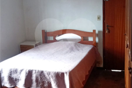 Casa à venda ou para alugar com 7 quartos, sendo 1 suíte,  em Vila Mogilar, Mogi das Cruzes, SP
