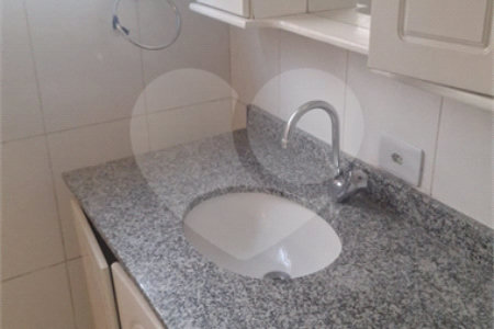 Casa à venda com 4 quartos em Vila Irmãos Arnoni, São Paulo, SP