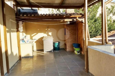 Casa à venda com 2 quartos, sendo 1 suíte, em Vila Gumercindo, São Paulo, SP
