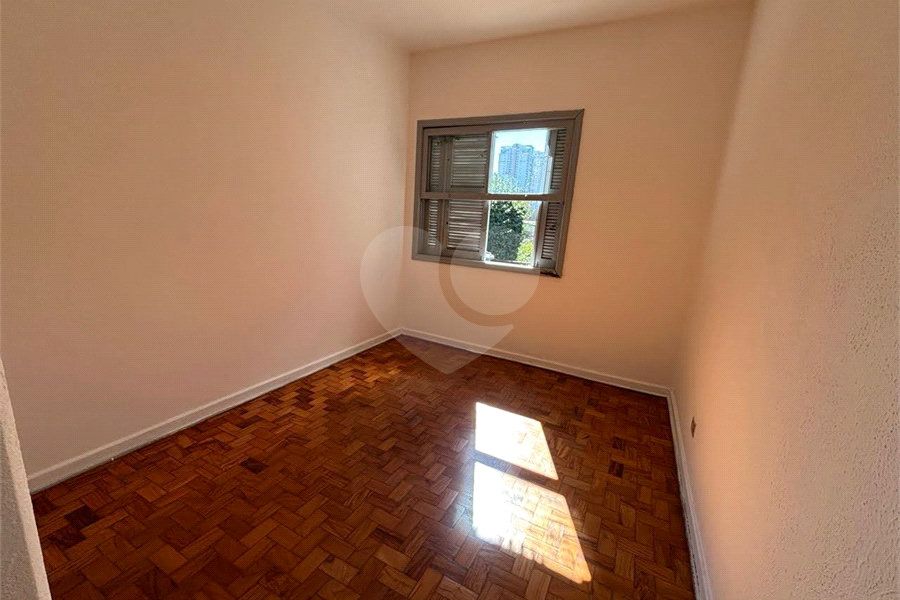 Sobrado à venda com 3 quartos em Jardim Petrópolis, São Paulo, SP