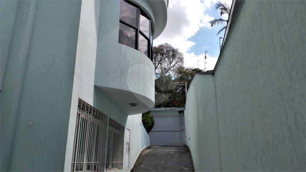 Sobrado à venda com 4 quartos, sendo 2 suítes, em Horto, São Paulo, SP