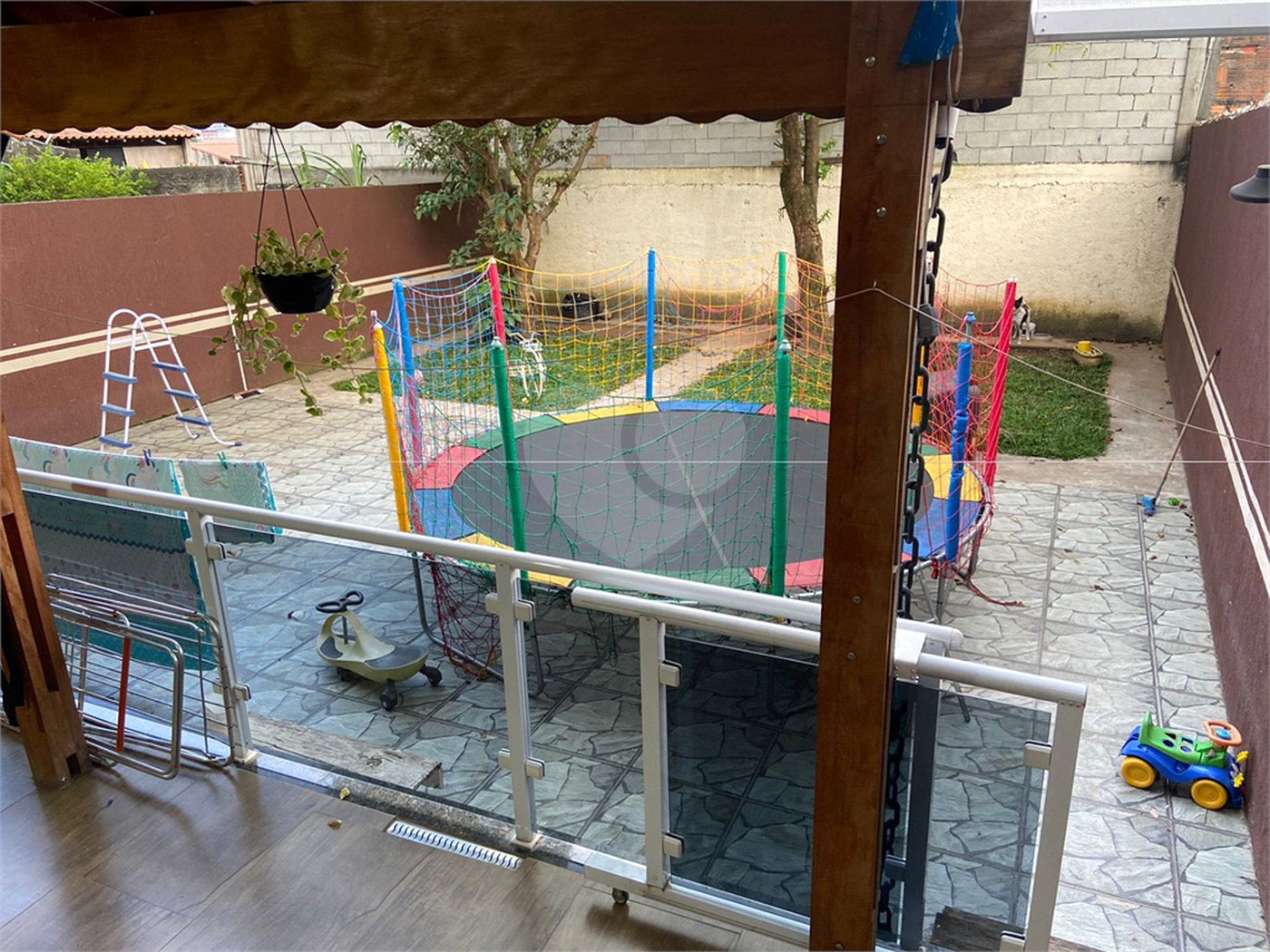 Casa à venda com 3 quartos, sendo 2 suítes, em Jardim Medina, Poá, SP