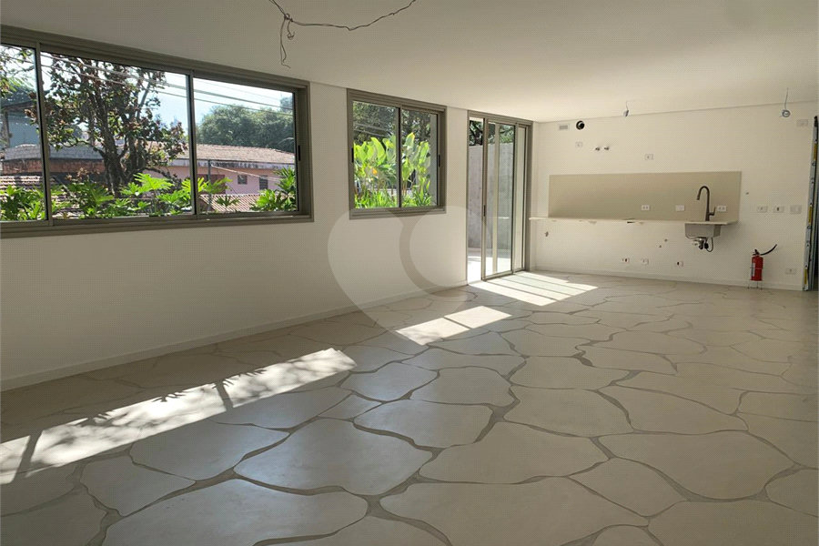 Apartamento à venda com 2 suítes em Alto de Pinheiros, São Paulo, SP