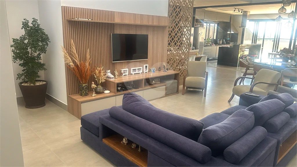 Casa à venda com 4 suítes no condomínio Residencial dos Lagos, Itupeva - SP