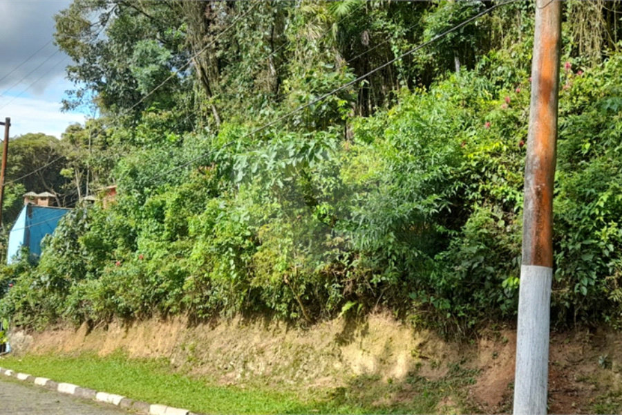 Terreno à venda no condomínio Parque Imperial da Cantareira, Mairiporã - SP