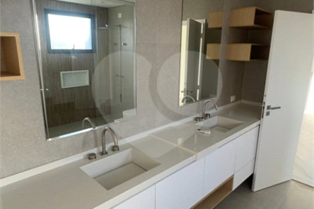 Casa à venda com 3 suítes no condomínio Vale das Águas, Bragança Paulista - SP