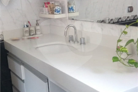 Casa à venda ou para alugar com 3 quartos, sendo 1 suíte, em Parque das Colinas, Valinhos, SP