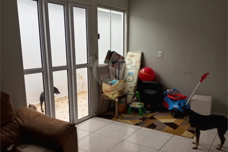 Casa à venda com 2 quartos no condomínio Silvino Manoel dos Santos, Itapetininga - SP