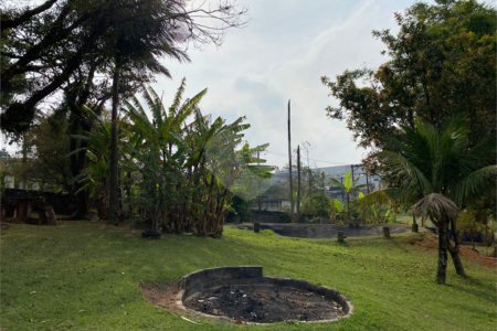 Chácara à venda com 3 quartos em Chácaras Ceres, Suzano, SP