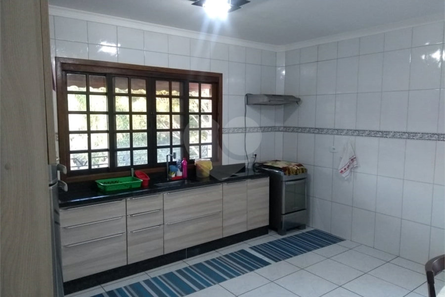Casa à venda com 3 quartos, sendo 1 suíte, no condomínio Alpes de Mairiporã, Mairiporã - SP