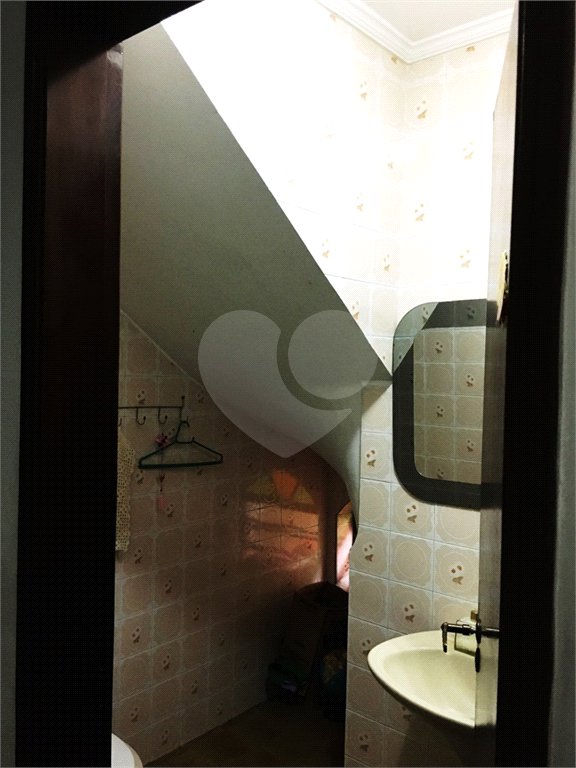 Sobrado à venda com 4 quartos, sendo 1 suíte,  em Vila Gomes, São Paulo, SP