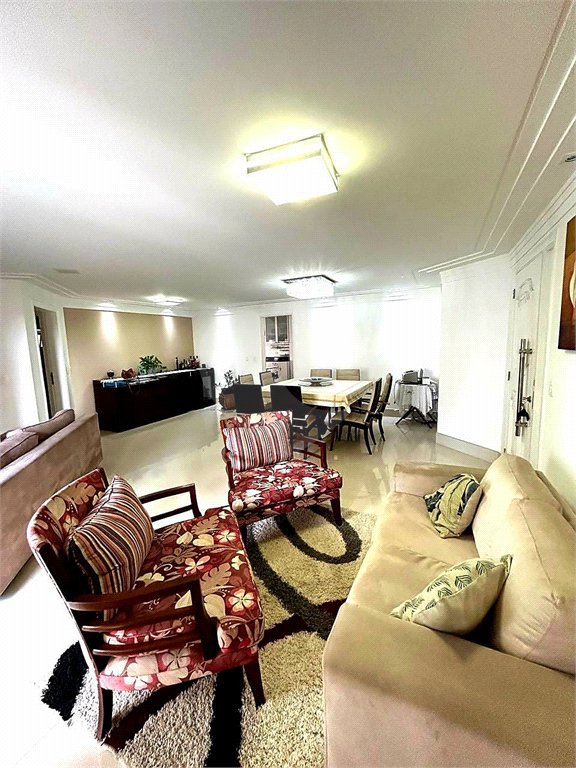 Apartamento à venda com 3 quartos, sendo 1 suíte, em Vila Regente Feijó, São Paulo, SP