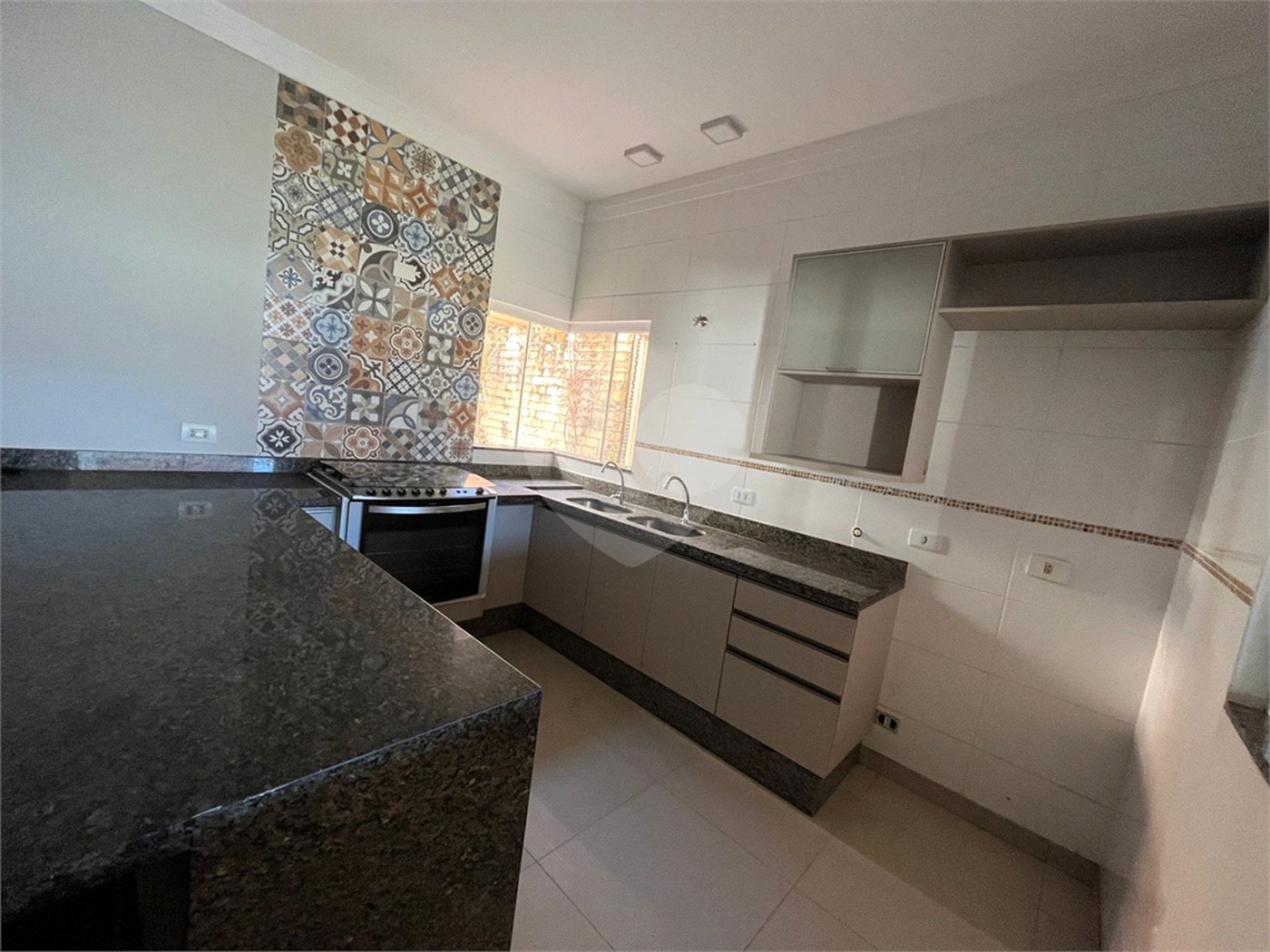 Casa à venda com 3 quartos, sendo 1 suíte, em Ipê, Três Lagoas, MS