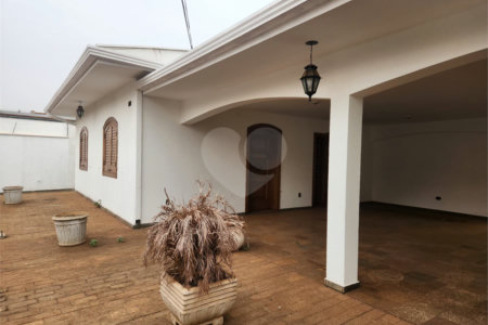 Sobrado à venda ou para alugar com 4 quartos, sendo 2 suítes, no Centro, Araraquara, SP
