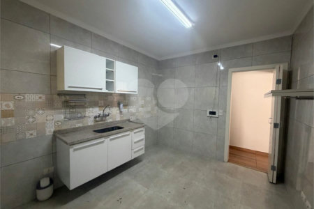 Casa Térrea à venda com 3 quartos, sendo 1 suíte, em Alto da Boa Vista, São Paulo, SP