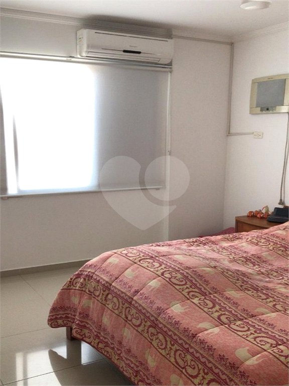 Apartamento à venda com 2 quartos, sendo 1 suíte,  em Itararé, São Vicente, SP