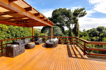Casa à venda ou para alugar com 4 suítes no condomínio Jardim Primavera, Louveira - SP